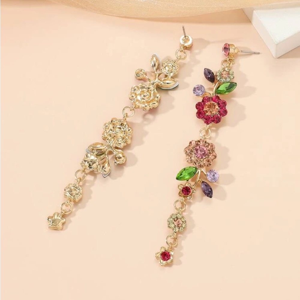 Romantic Flowers Earrings, Rhinestone Flower Earrings - Picture 2 of 4